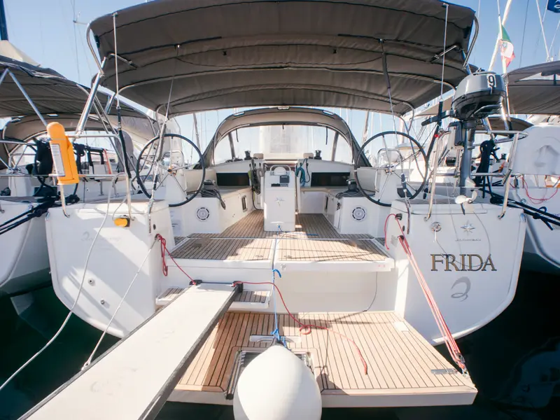 Frida, Sun Odyssey 490