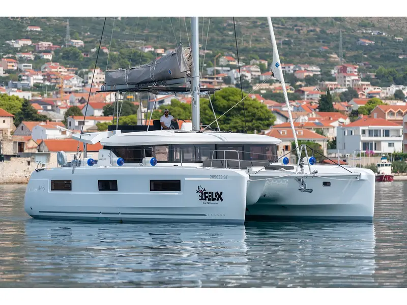 FELIX, Lagoon 46