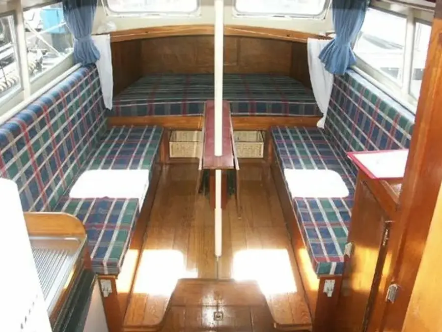 Classic, Interior image