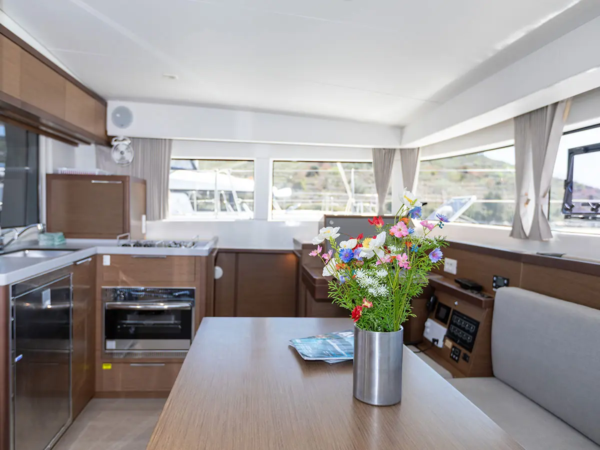 MONARCH 2020 (air condition, generator), Foto 12