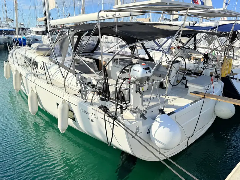 Sara, Main image