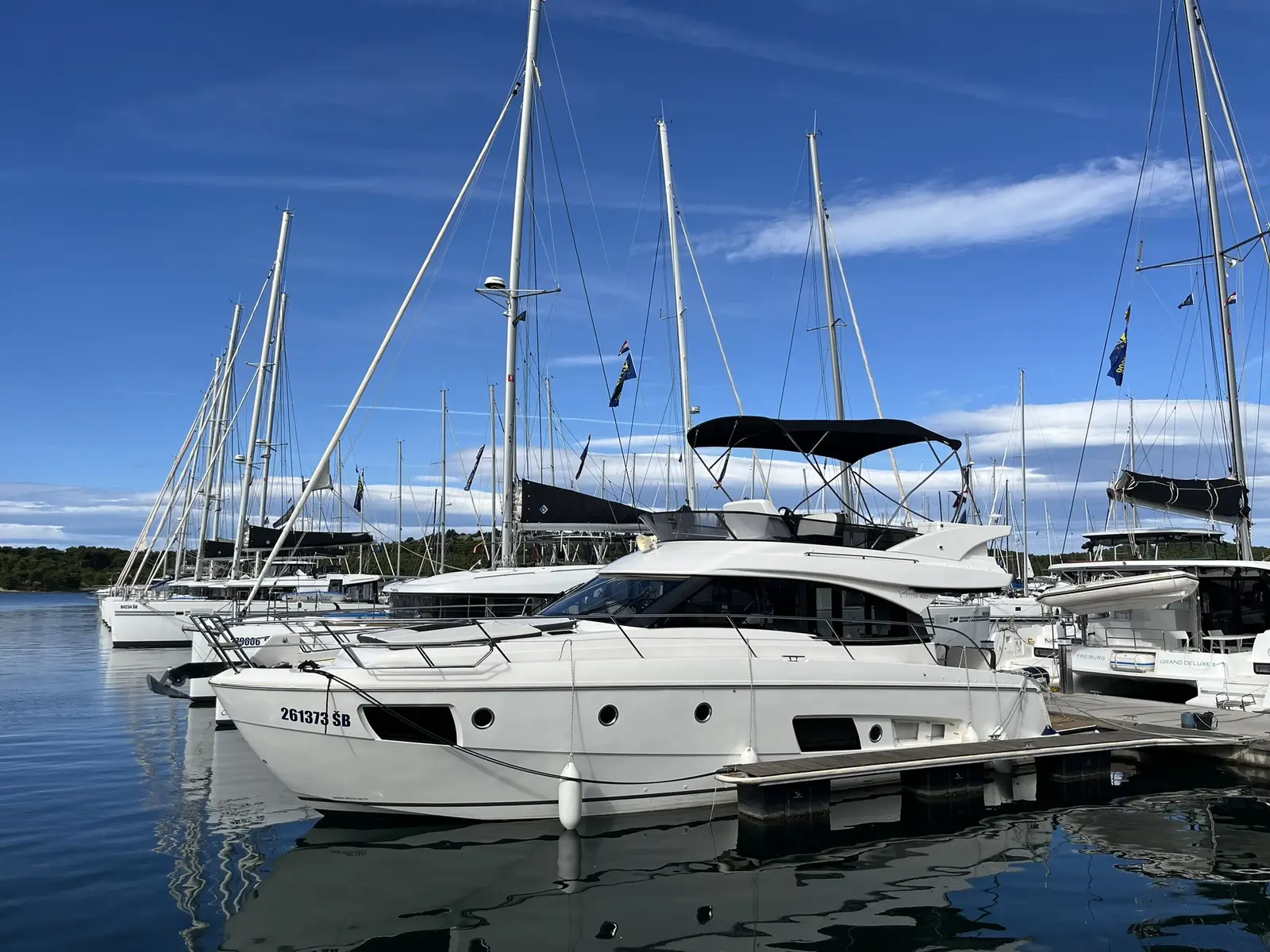 CAPTAIN BLUE, Bavaria Virtess 420 Fly