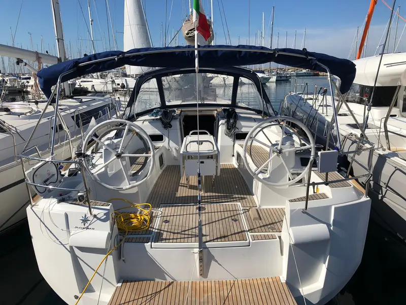 Giuncatello, Sun Odyssey 519