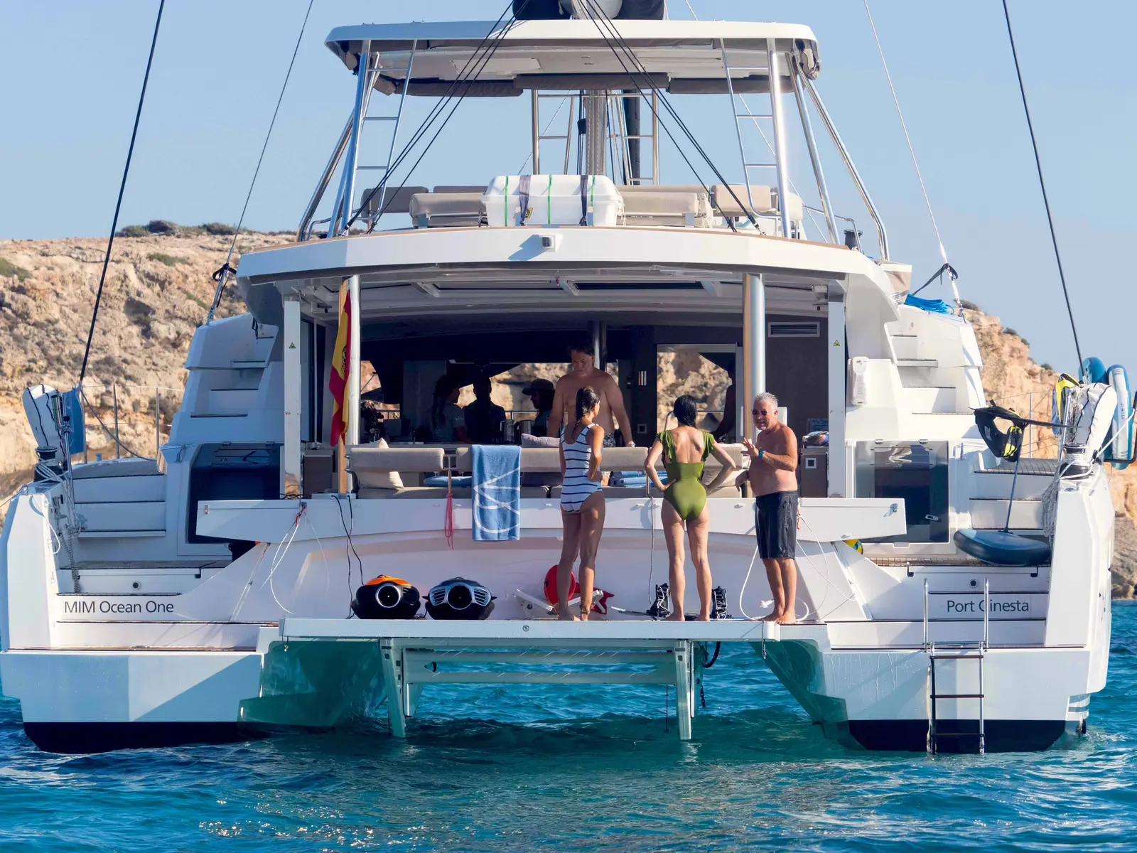 MIM OCEAN 2, Aft platform