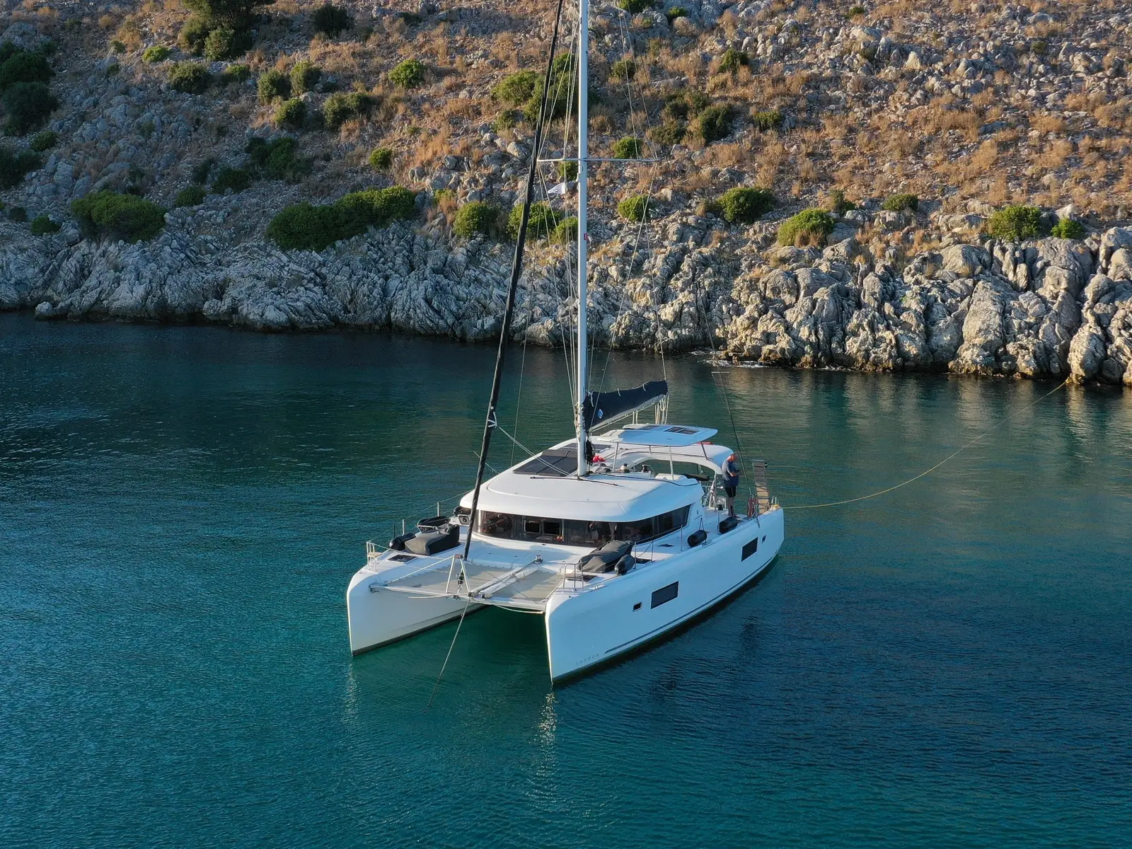 Alima, Main image