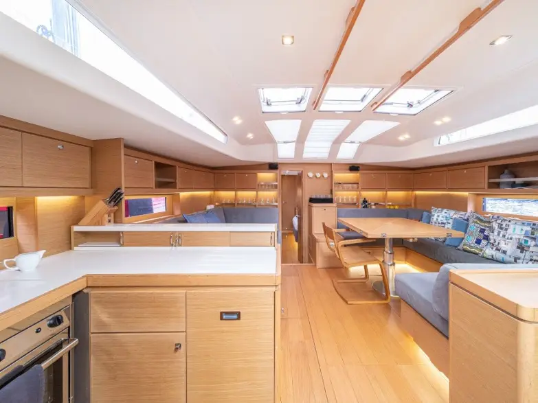 BAHIA FELIZ V, Interior image