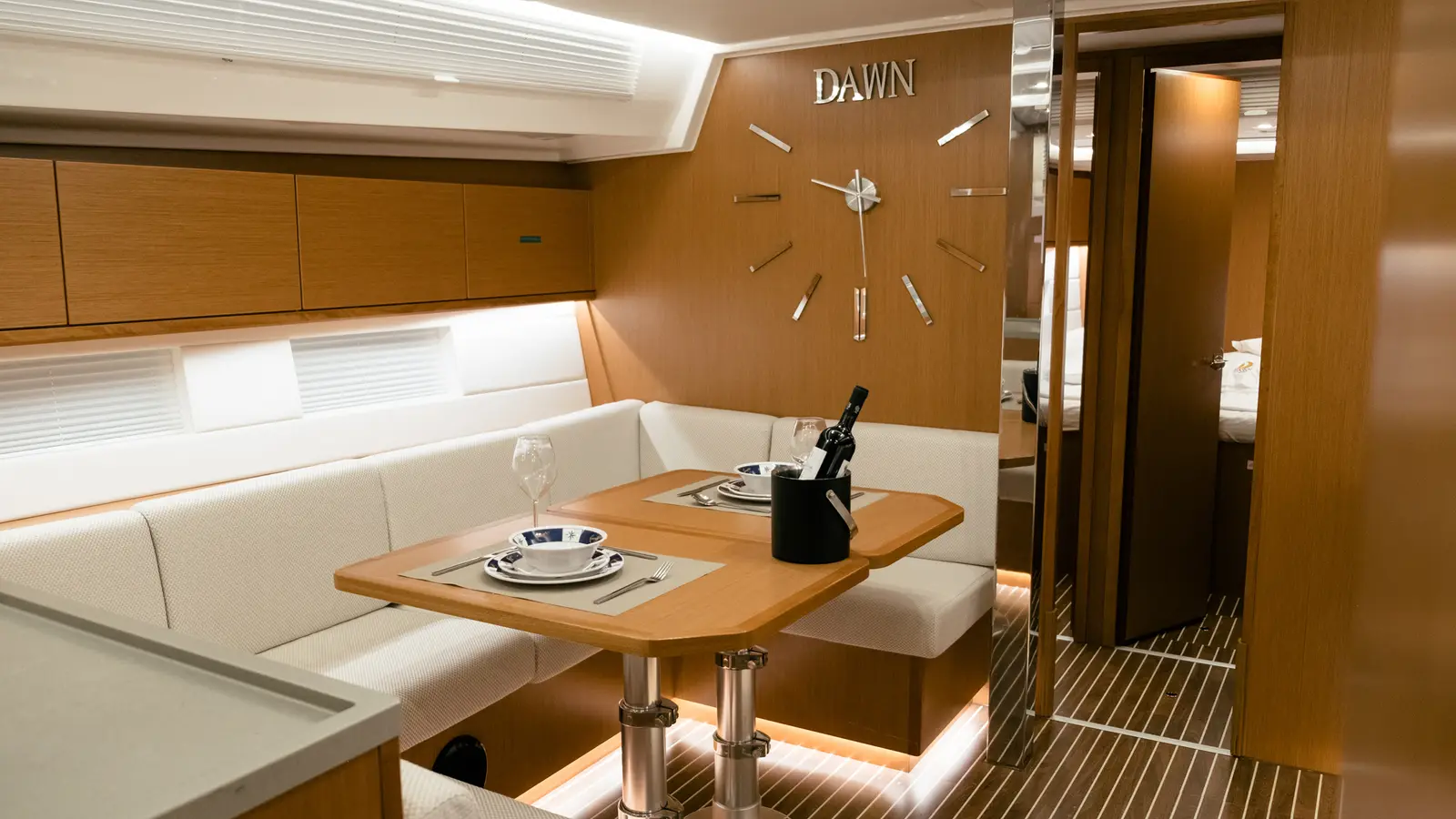 Dawn, Foto 14
