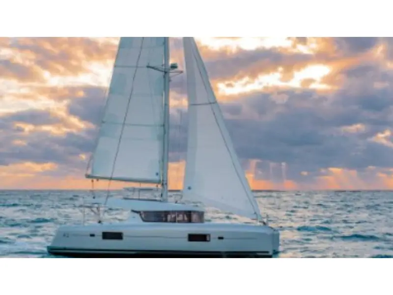 Aria , Lagoon 42