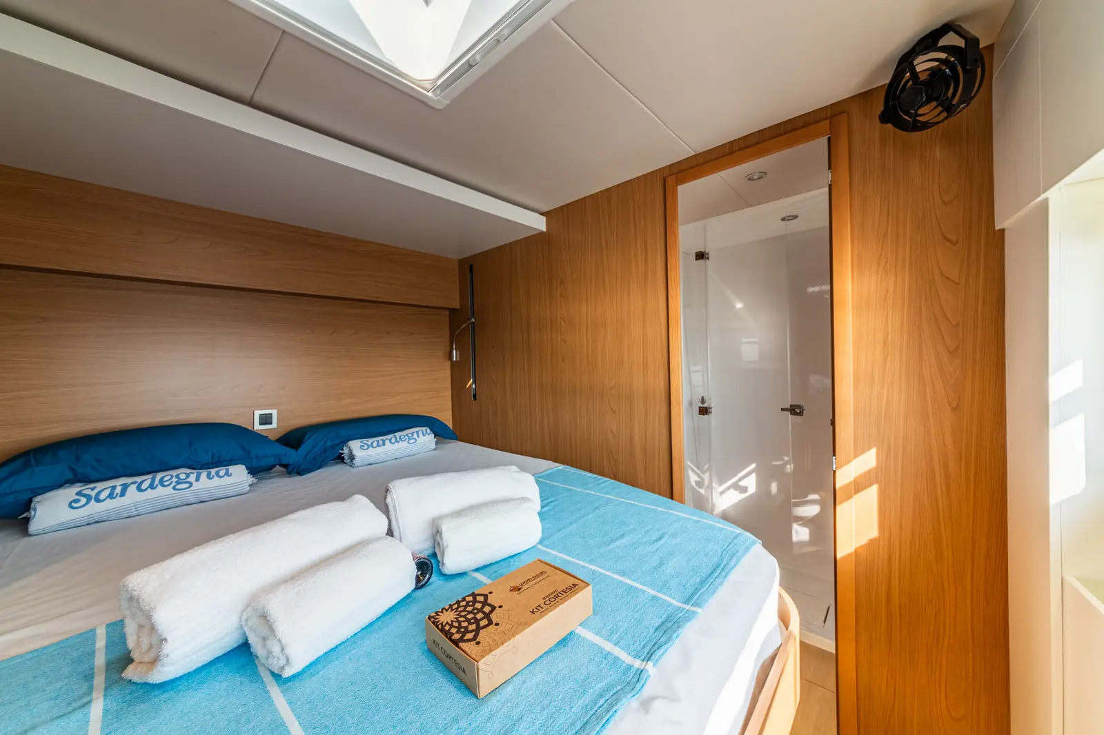 Puma, cabin