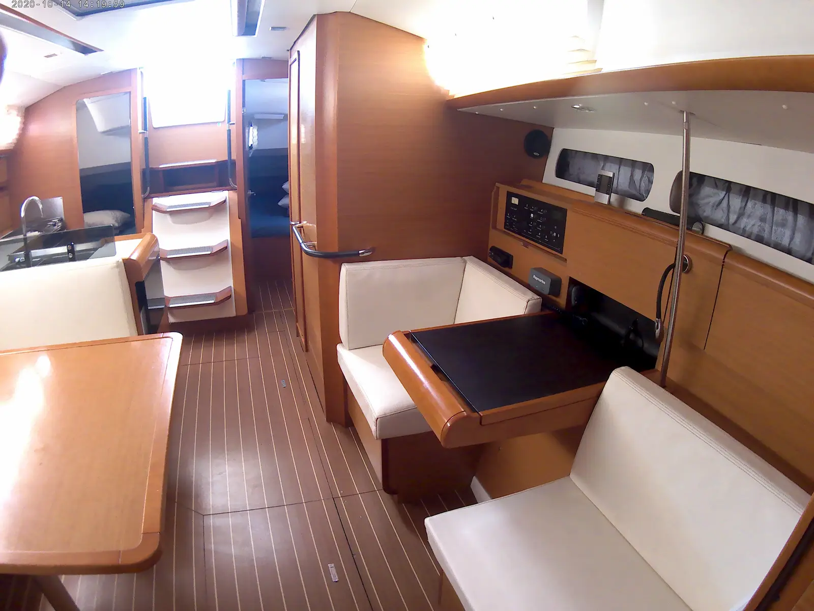 Traveller, Interior image
