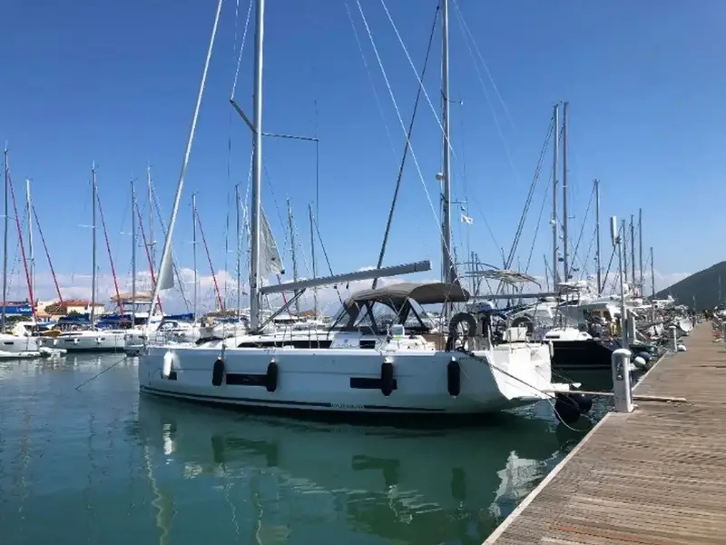 Emphasis, Dufour 470