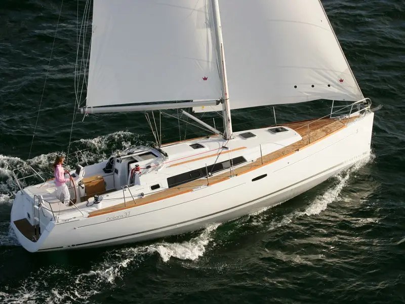 Era Ora, Oceanis 37