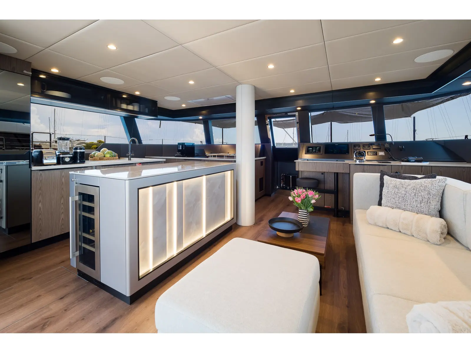 SWEET DREAMS, Interior image