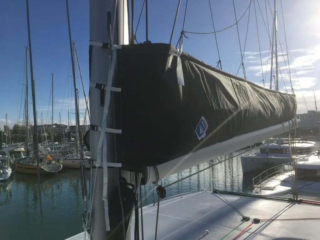 Martine, Sail
