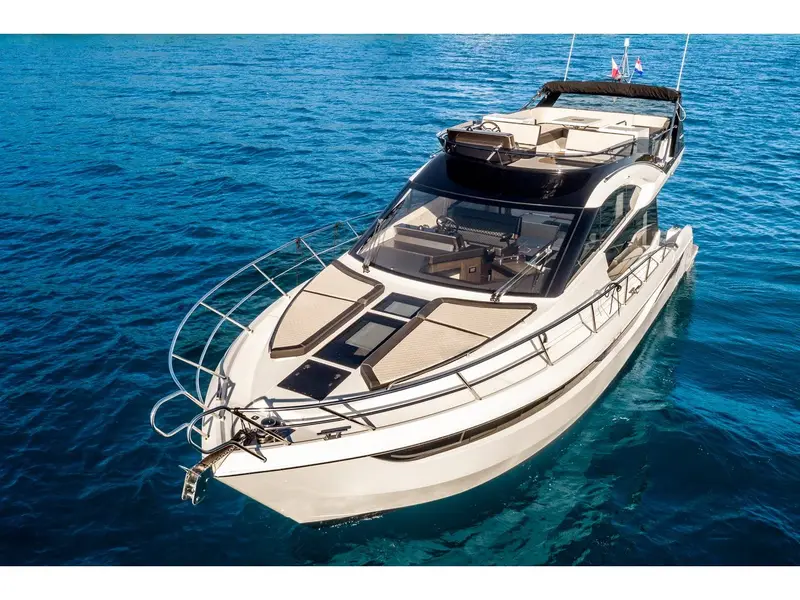Premium, Galeon 420 Fly
