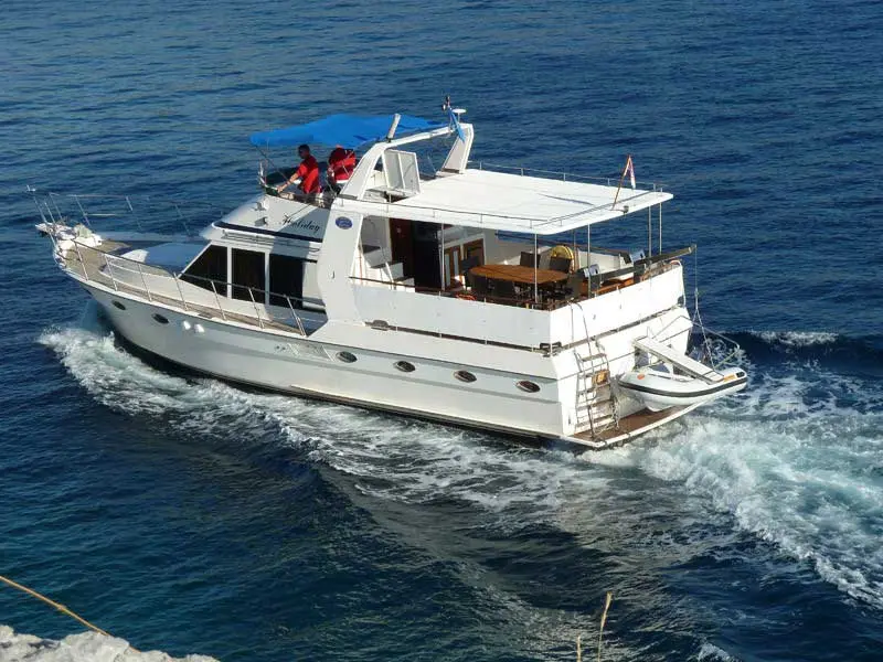 Holiday , Staryacht 1670