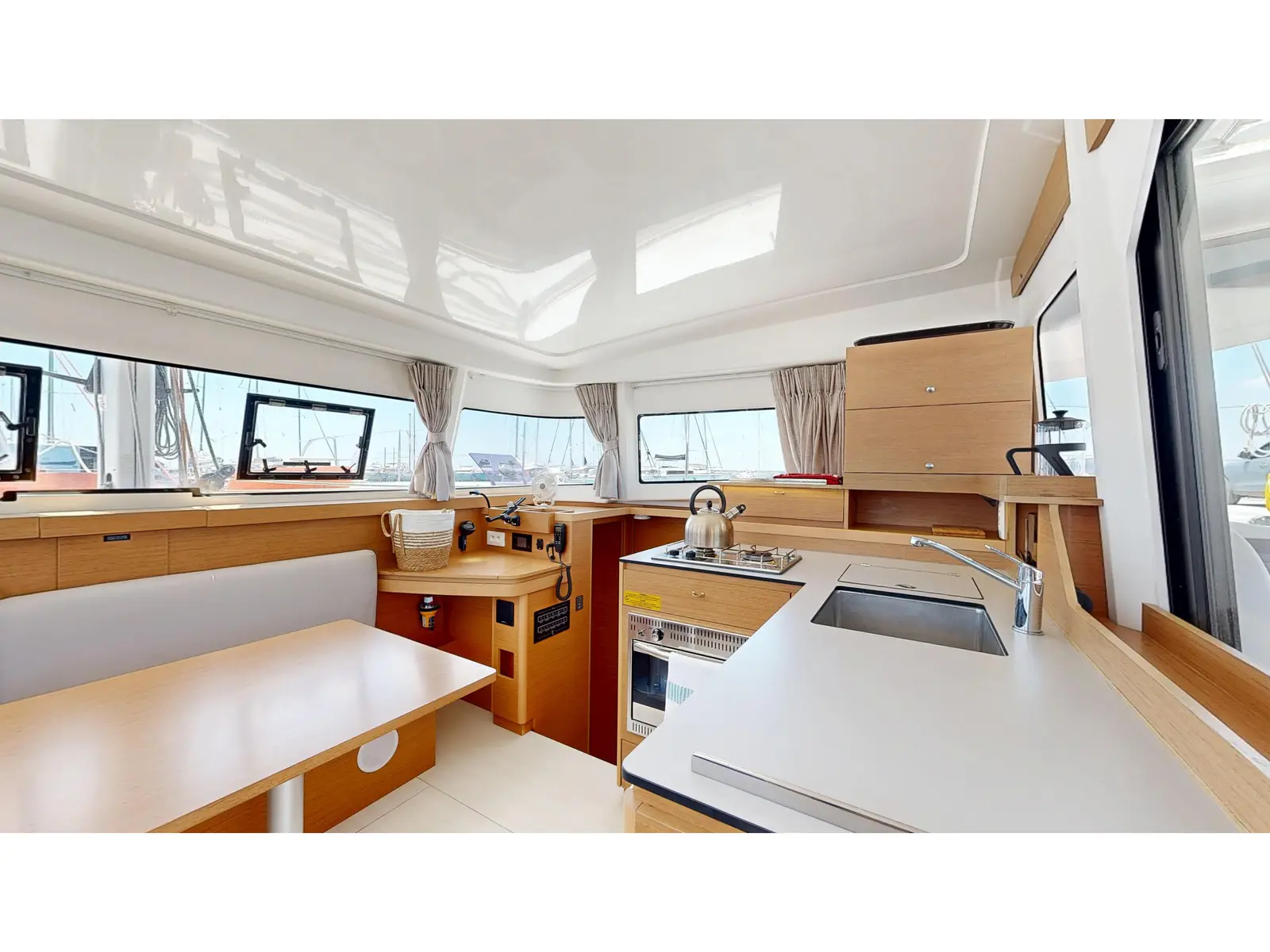 ALIA, Interior image