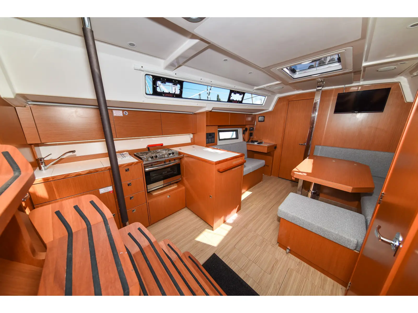 SEA CLOUD, Interior image