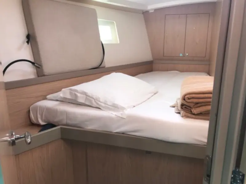 Alphard, Foto 9