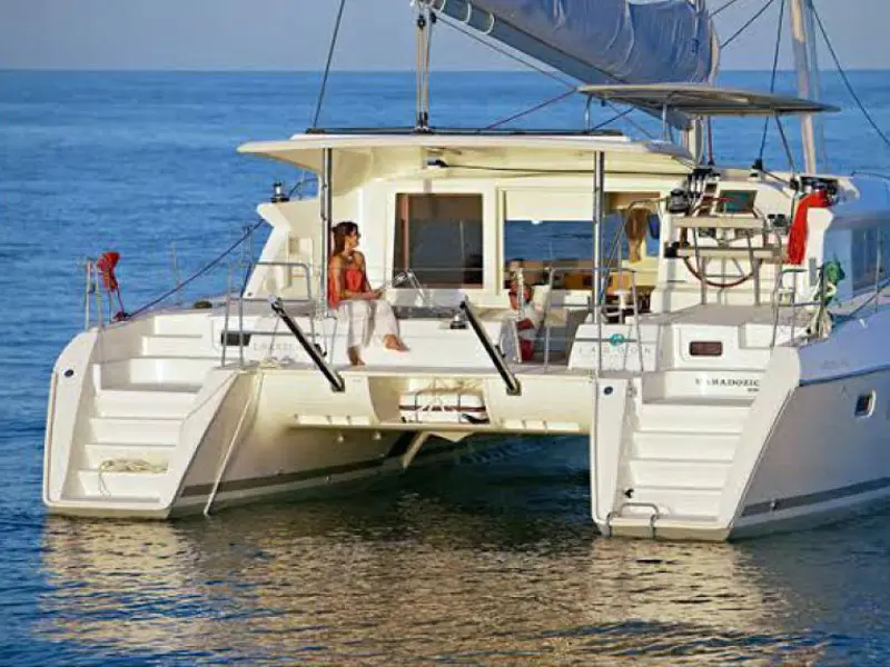 Paluko, Lagoon 421