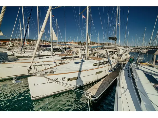 HAPPY, Oceanis 38