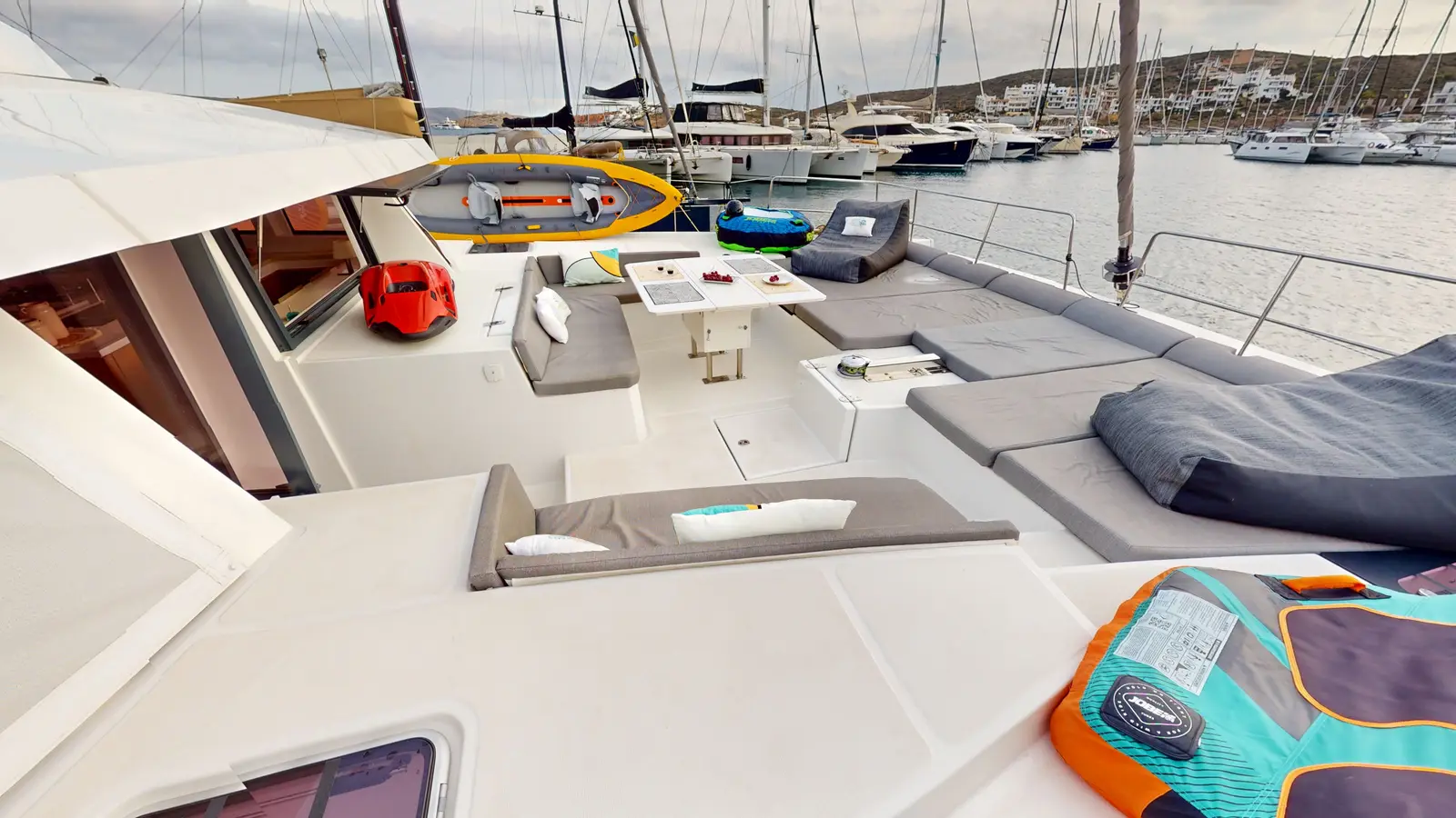AMMOS IV - Fully Equipped, Obligatory Skipper, Foto 2