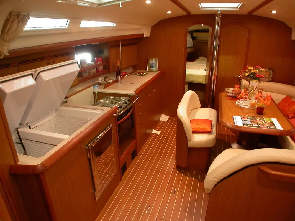 Sea Dream, Interior image