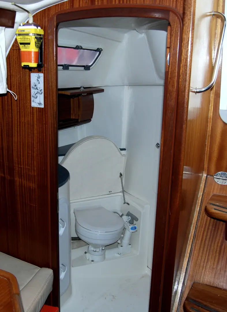 Ankereva, Toilet