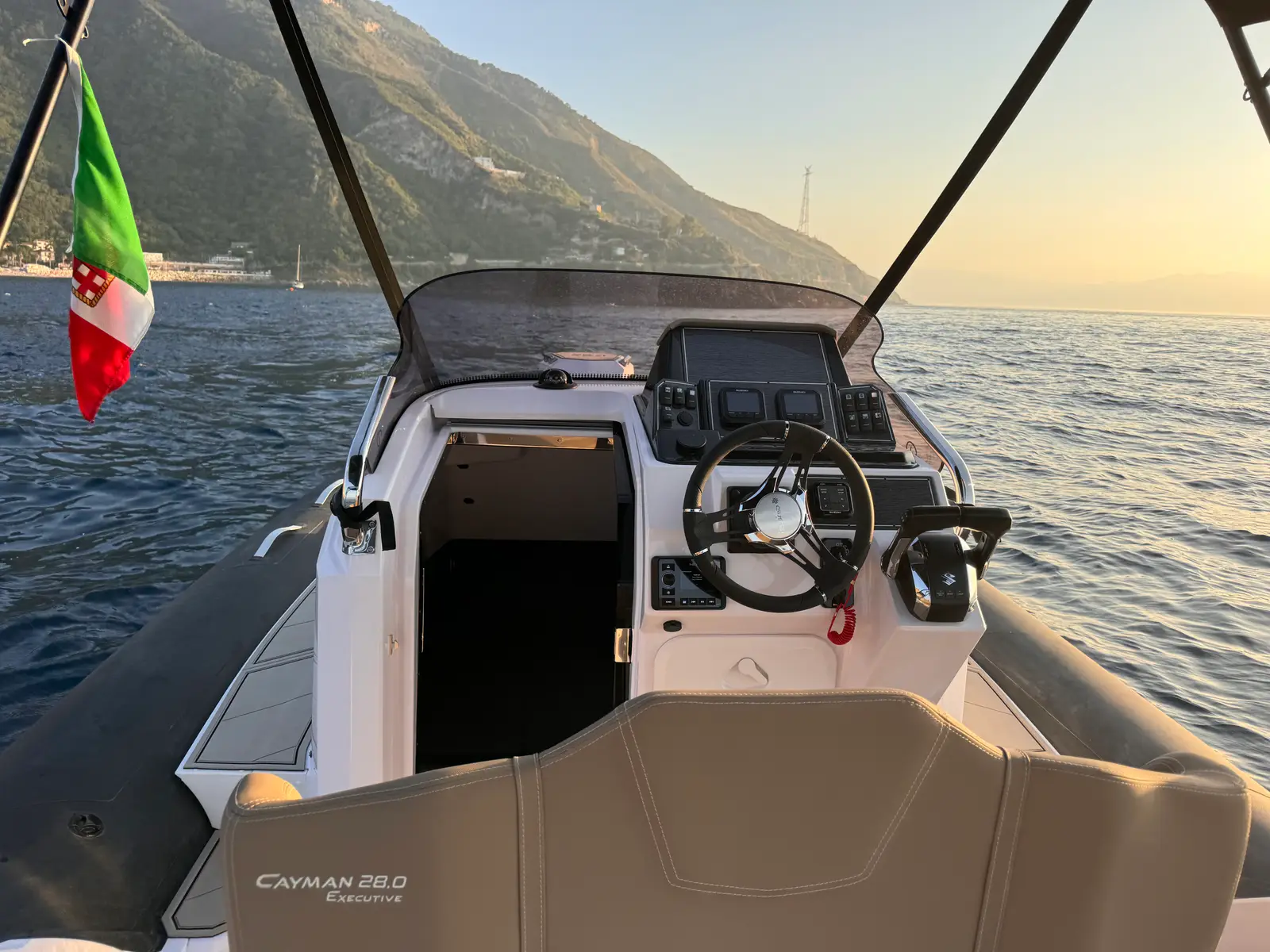 Ranieri Cayman 28.0, Foto 2