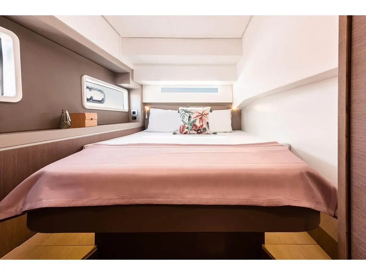 Fabster19, Interior image
