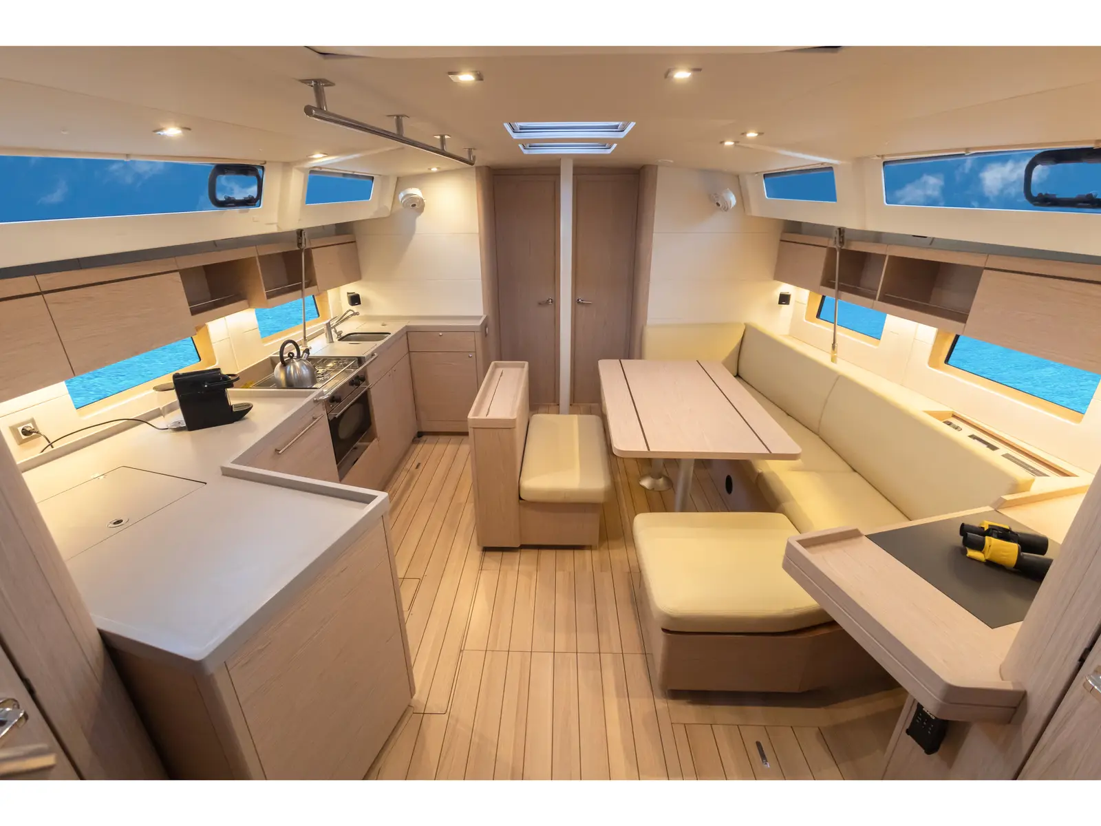 Daphne - Standard line, Interior image