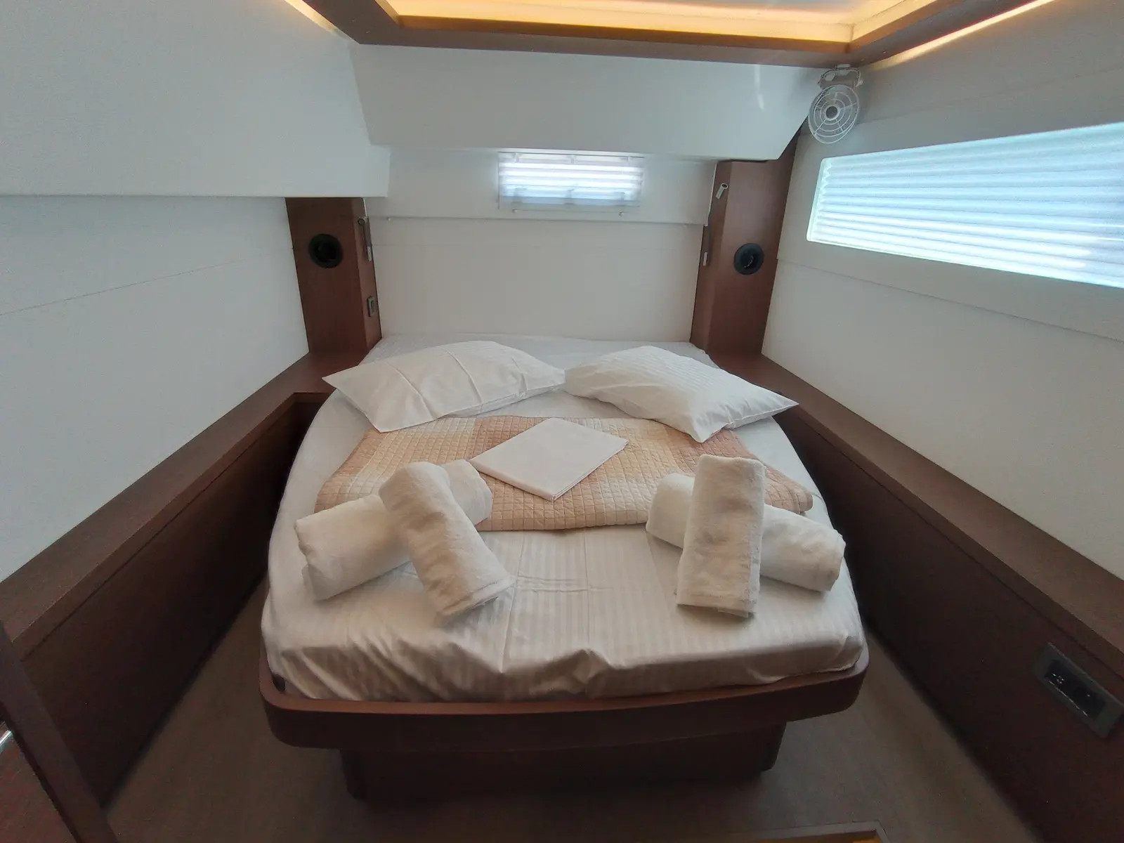 KALISI MOU (air condition, generator, water maker) _Skippered Only_, Foto 10