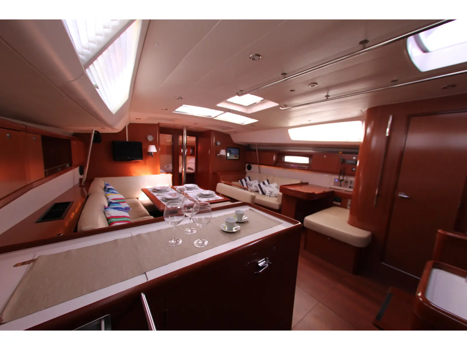 Inspiration - (A/C - Generator - Refit 2021), Interior image