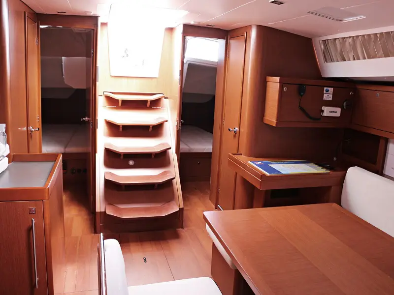 FILOMENA, Interior images