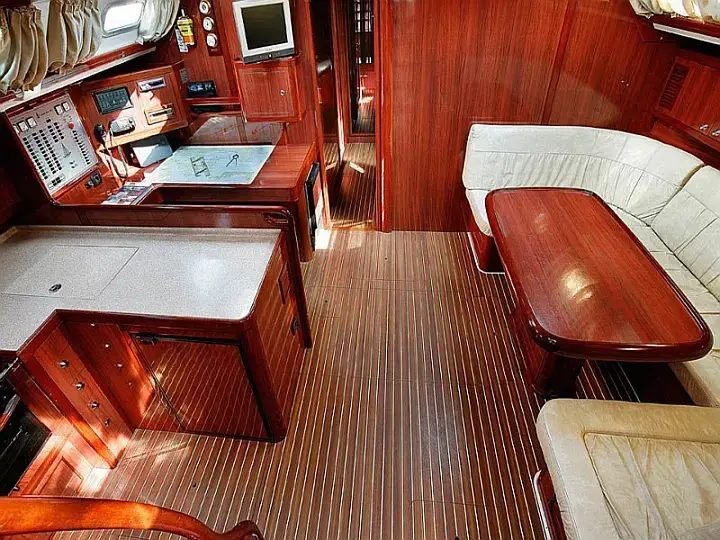 Ocean Star 58.4 2007, Interior image