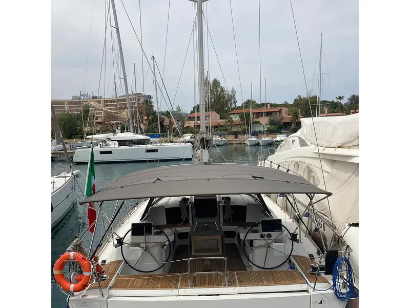Sirius, Dufour 520 Grand Large
