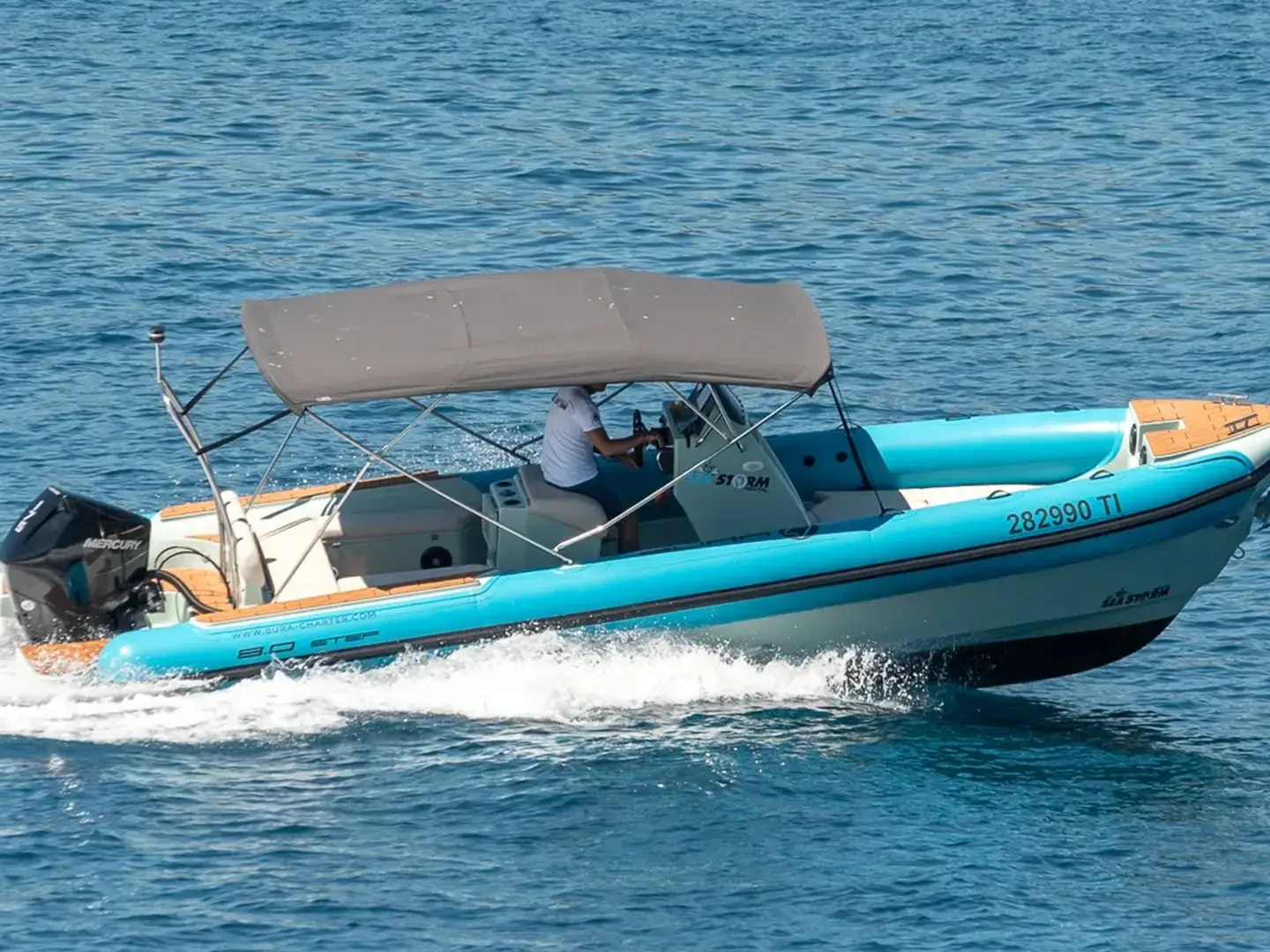 Bura 8.0, Motorboat