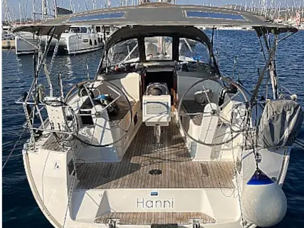 Hanni, Main image