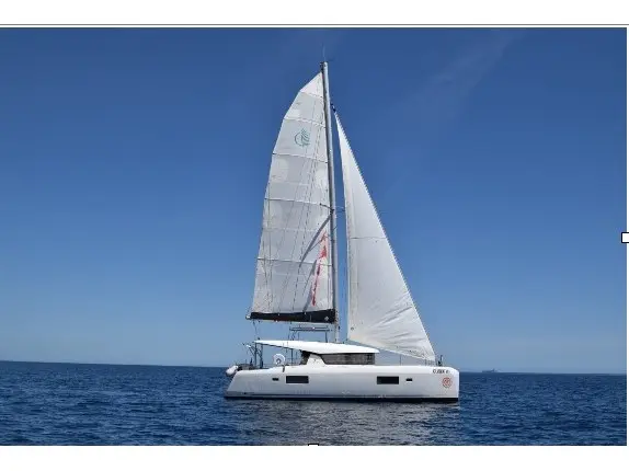 Lux, Lagoon 42