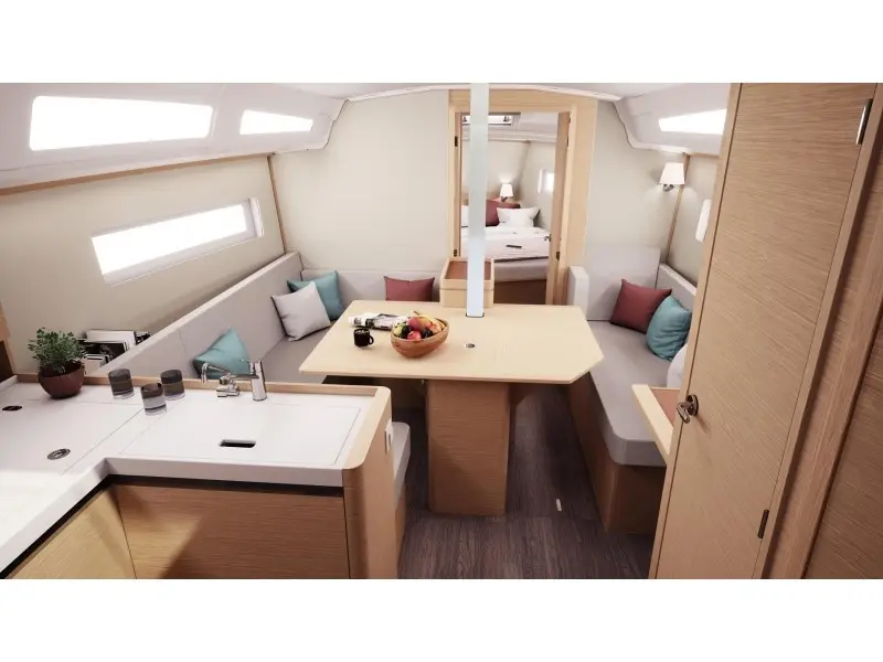 Bura Kiss, Interior image