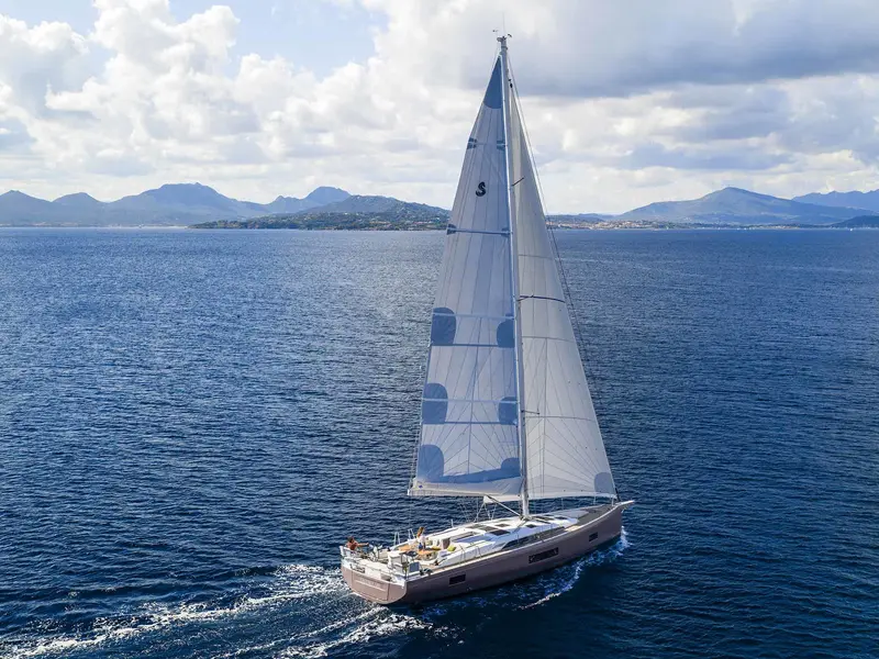 AIR, Oceanis 52
