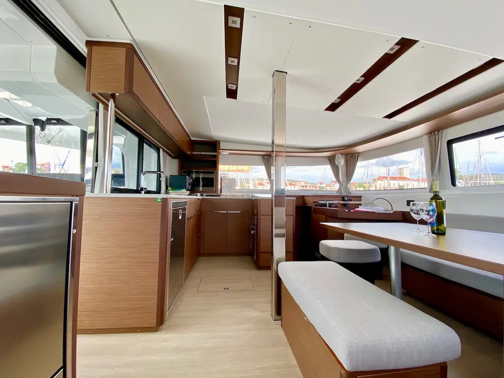 RURU, Interior image