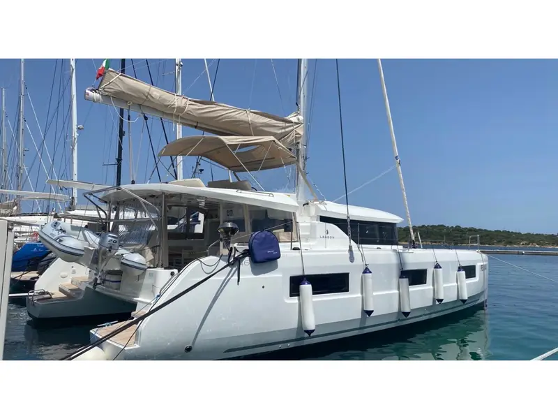 Blue Alma, Lagoon 46