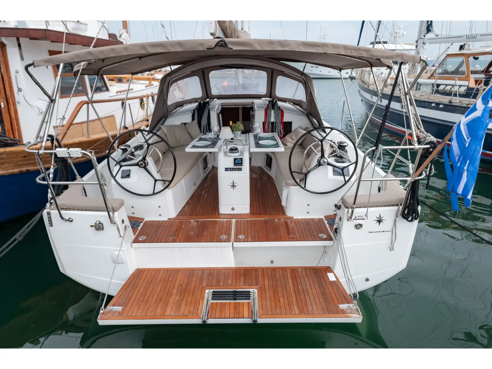Elcano, Main image