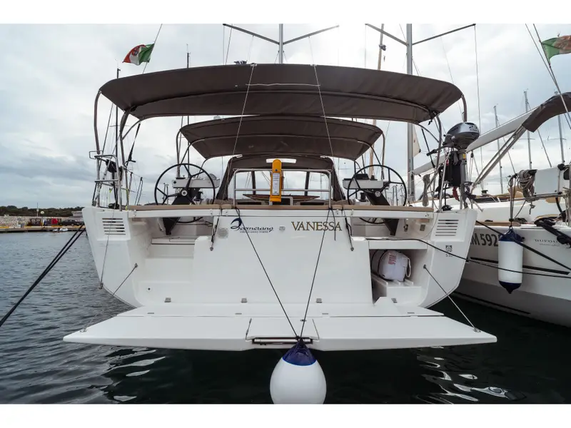 Vanessa, Dufour 530