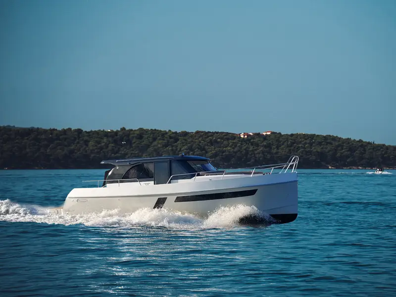 Hvar, Maxima 37