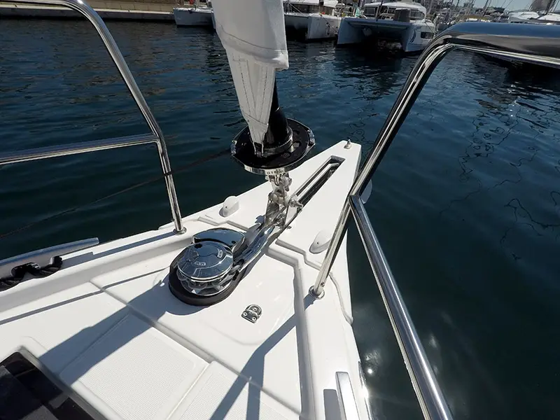 Dama, Dufour 44