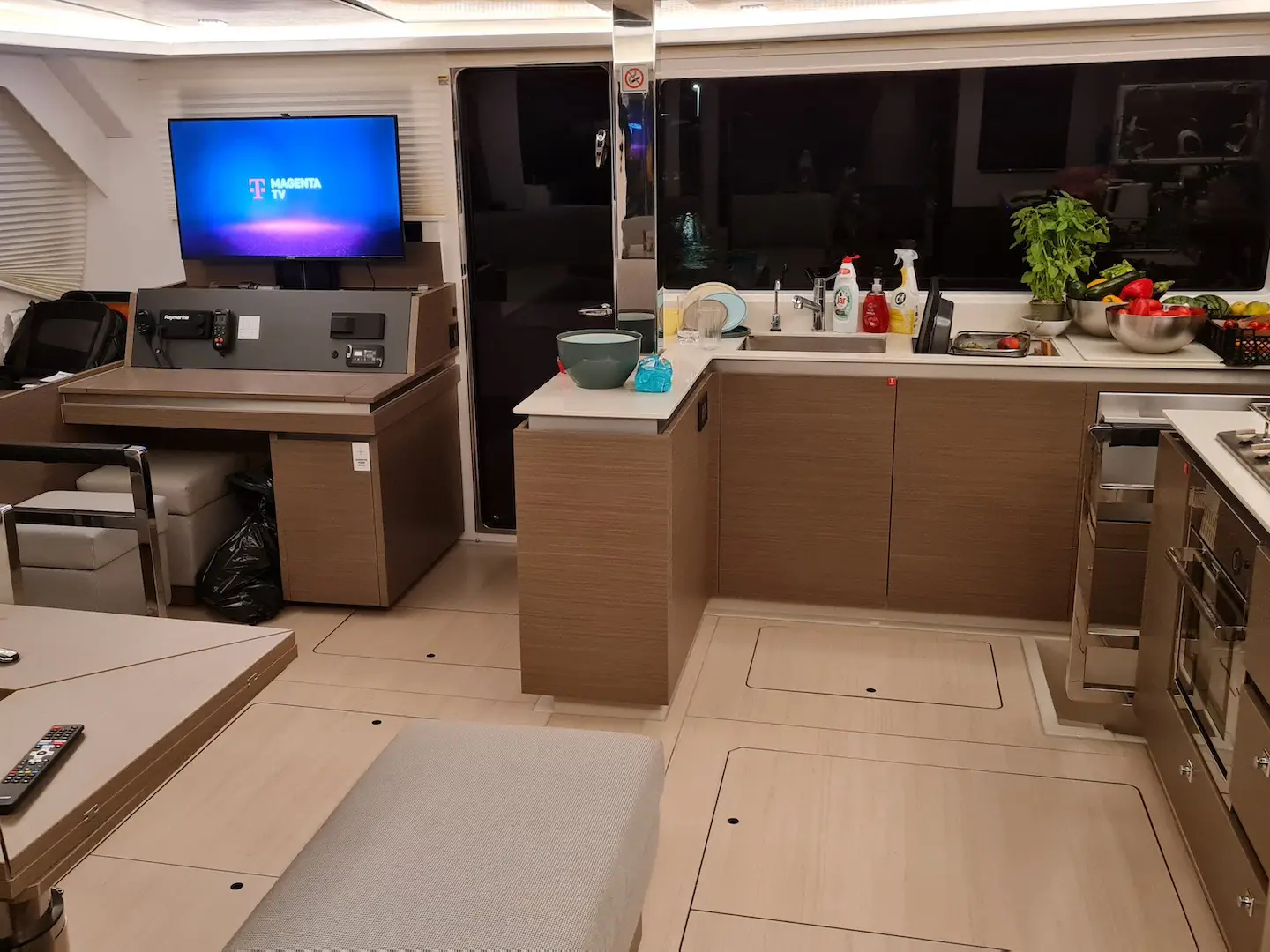Trident, Interior image