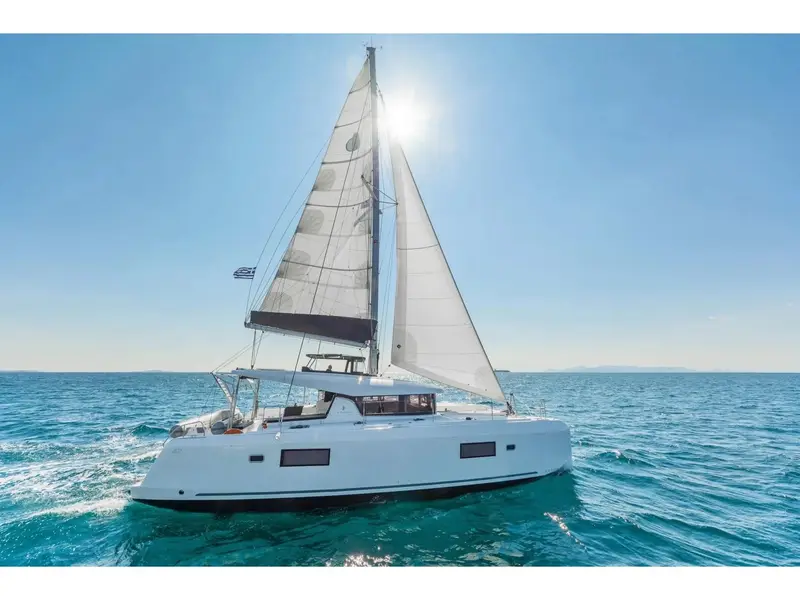 Blue Ripple I, Lagoon 42