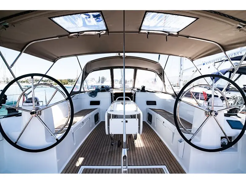 Pinta, Sun Odyssey 519